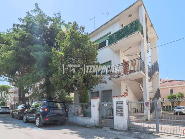 appartamento in vendita a Rimini in zona Marina Centro