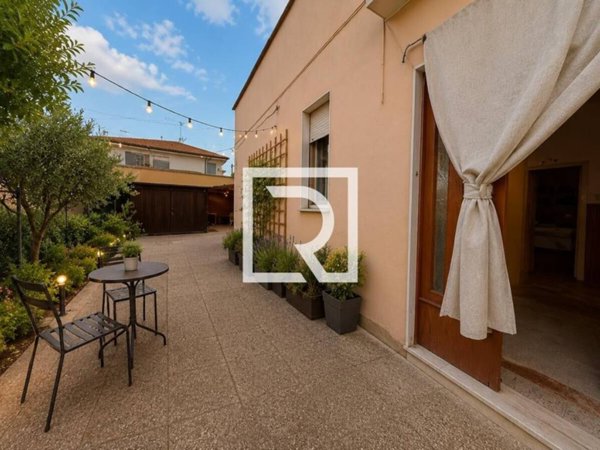 casa indipendente in vendita a Rimini in zona Lagomaggio