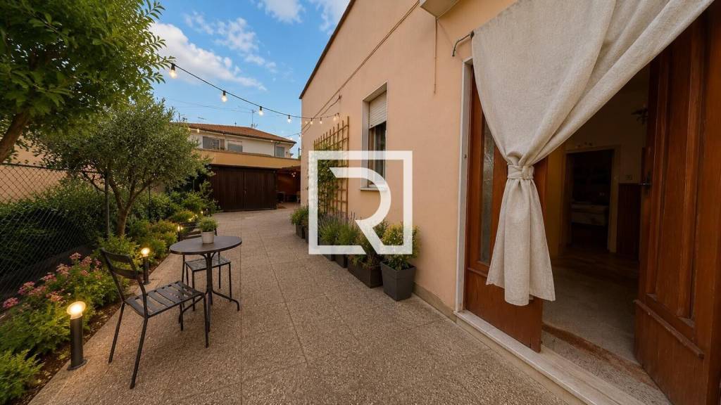 casa indipendente in vendita a Rimini in zona Lagomaggio