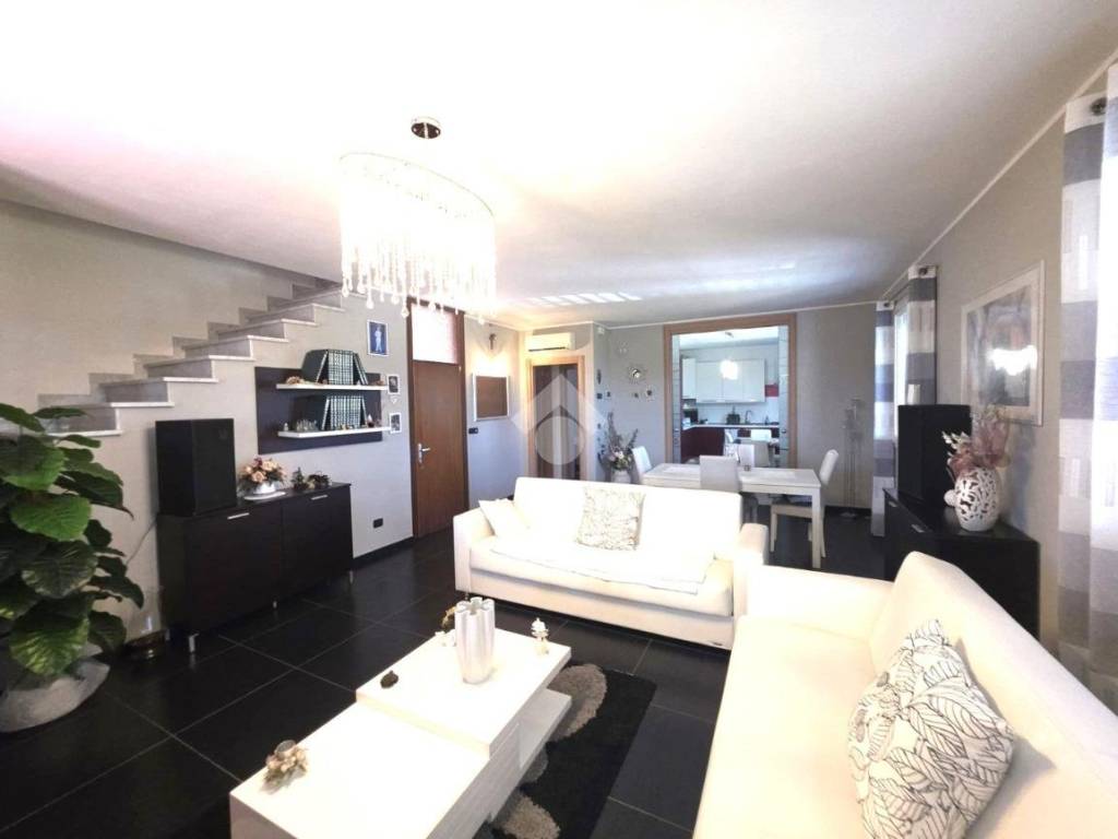 casa indipendente in vendita a Rimini