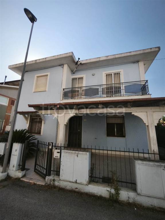 casa indipendente in vendita a Rimini in zona Torre Pedrera