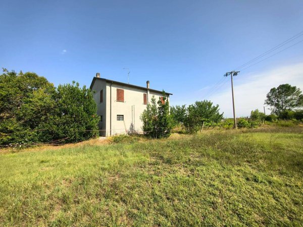 casa indipendente in vendita a Rimini in zona Spadarolo