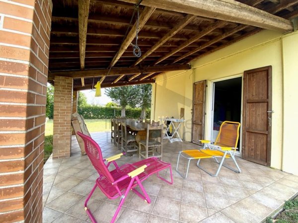 casa indipendente in vendita a Rimini in zona Vergiano