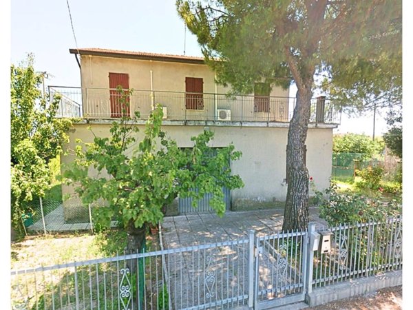 casa indipendente in vendita a Rimini in zona Vergiano