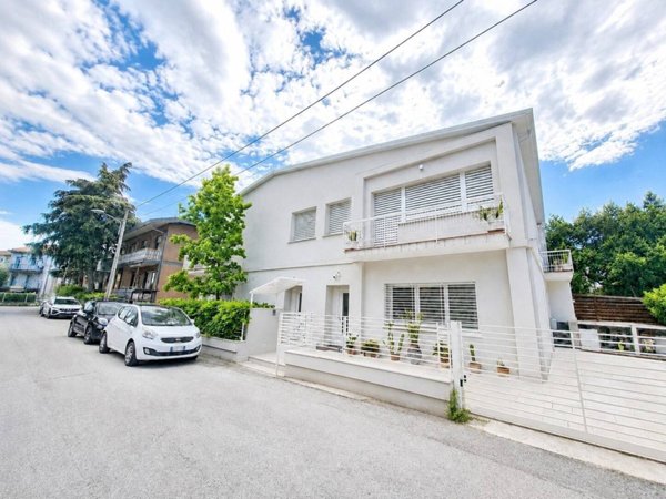 appartamento in vendita a Rimini in zona Borgo Mazzini