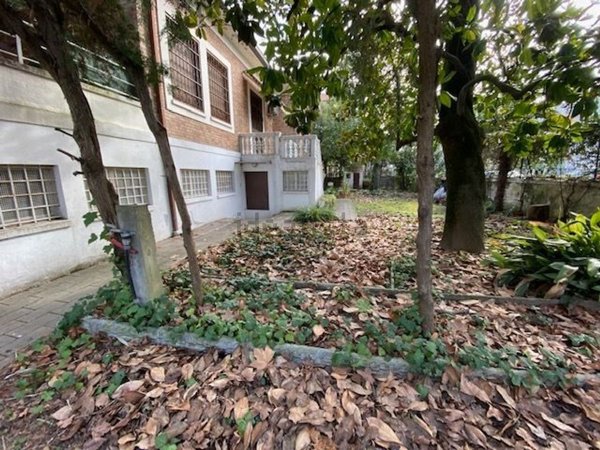 casa indipendente in vendita a Rimini in zona Miramare di Rimini