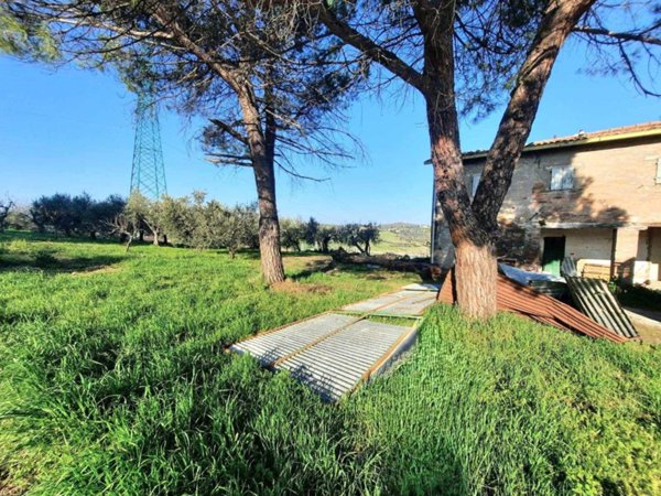 casa indipendente in vendita a Rimini in zona Vergiano