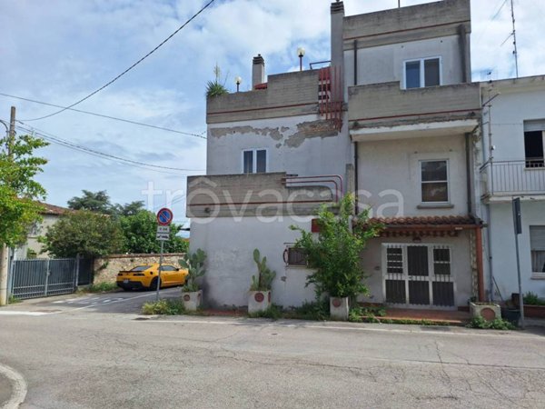 casa indipendente in vendita a Rimini in zona Corpolò