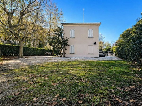 casa indipendente in vendita a Rimini in zona Bellariva