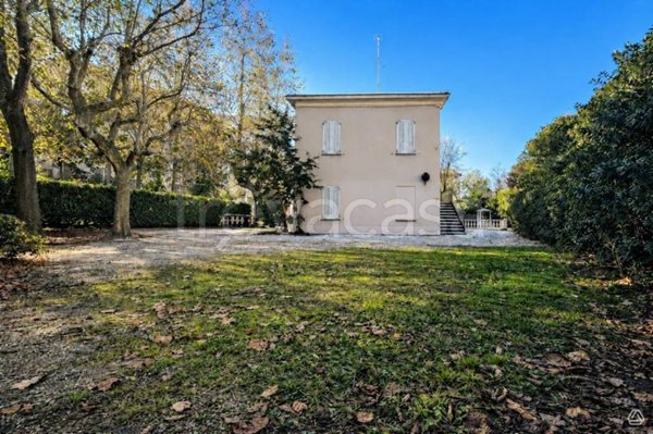 casa indipendente in vendita a Rimini in zona Lagomaggio