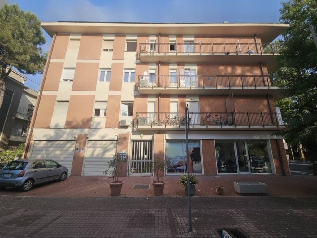 appartamento in vendita a Rimini in zona Marina Centro