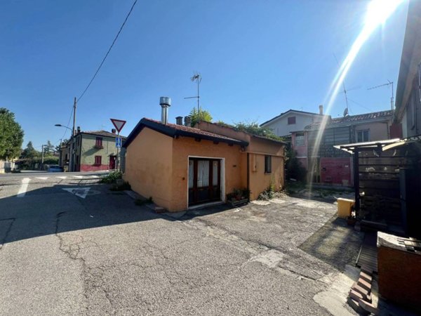casa indipendente in vendita a Rimini in zona Spadarolo