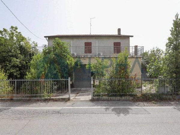 casa indipendente in vendita a Rimini in zona Spadarolo