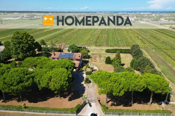casa indipendente in vendita a Rimini