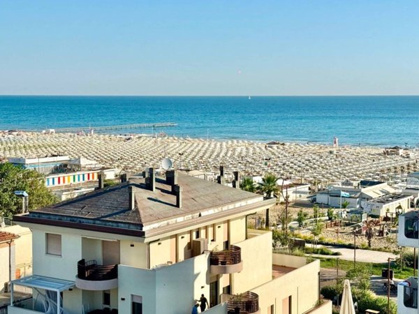 appartamento in vendita a Rimini in zona Marina Centro