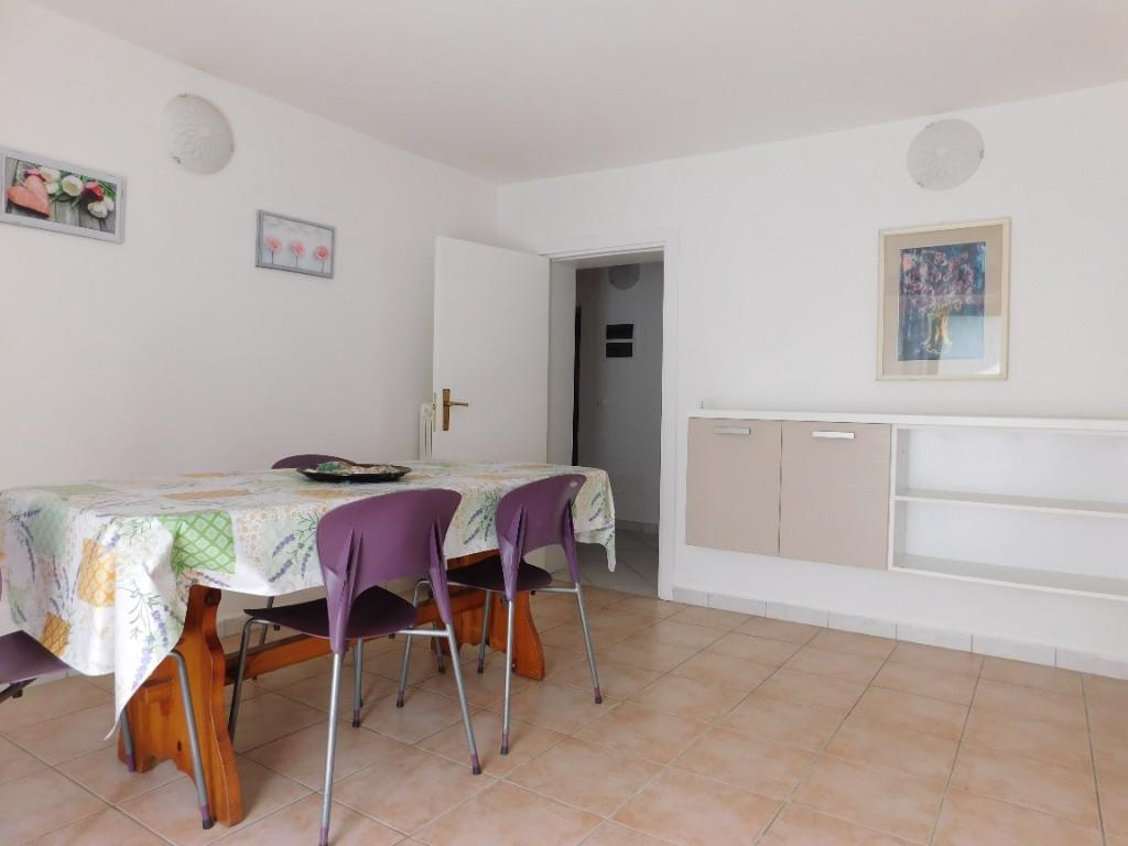 appartamento in vendita a Rimini in zona Marina Centro