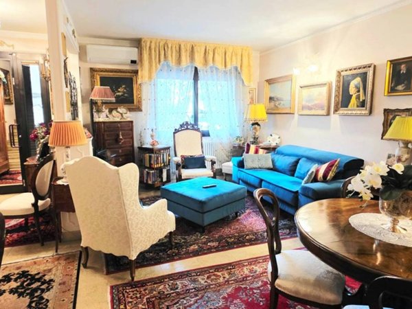 casa indipendente in vendita a Rimini in zona Lagomaggio