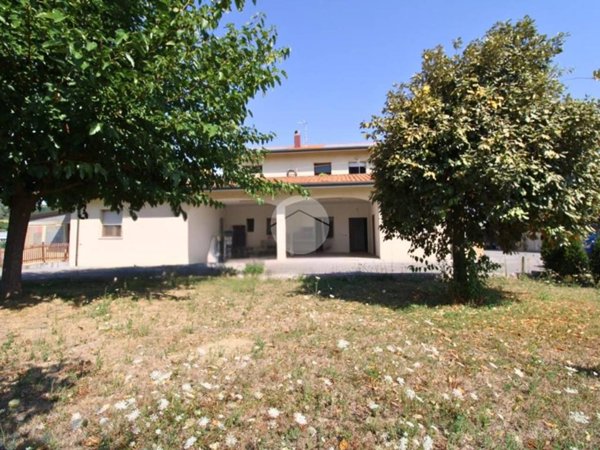 casa indipendente in vendita a Rimini in zona Gaiofana
