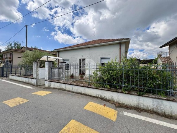 casa indipendente in vendita a Rimini in zona Torre Pedrera