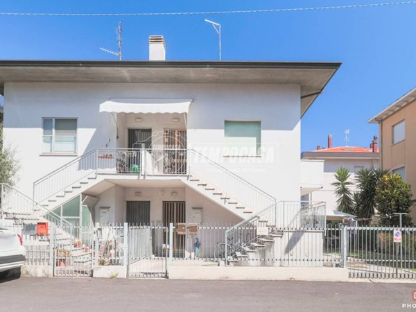 casa indipendente in vendita a Rimini in zona Colonnella