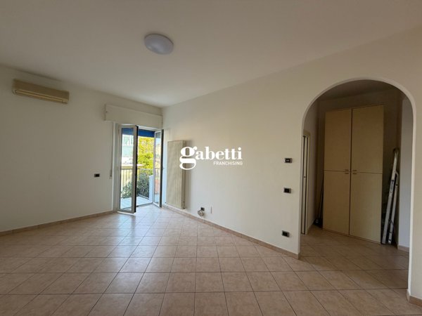 appartamento in vendita a Rimini in zona Marina Centro