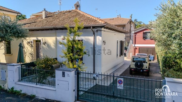 casa indipendente in vendita a Rimini in zona Borgo Mazzini