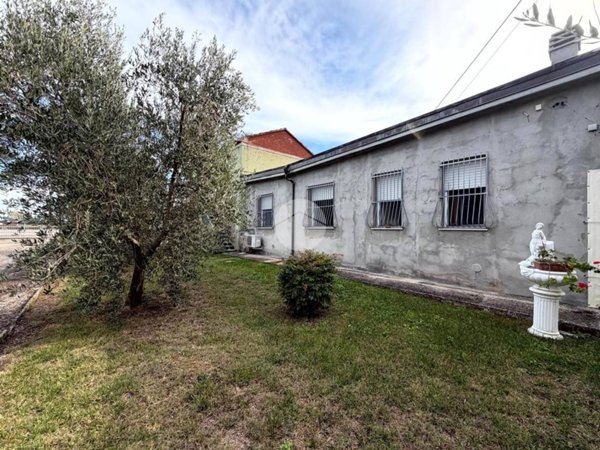 appartamento in vendita a Rimini in zona Viserba