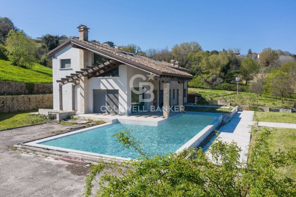 casa indipendente in vendita a Saludecio