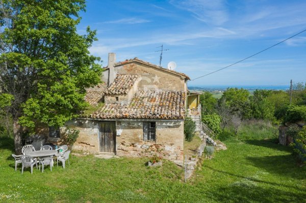 casa indipendente in vendita a Saludecio in zona Meleto