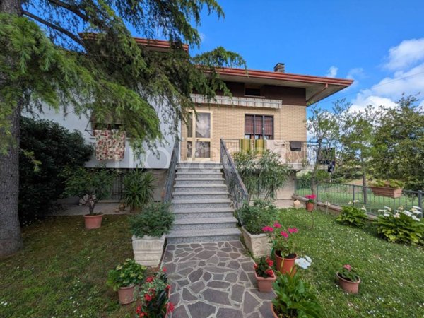 casa indipendente in vendita a Saludecio in zona Santa Maria del Monte