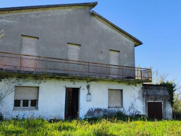 casa indipendente in vendita a Saludecio in zona Santa Maria del Monte