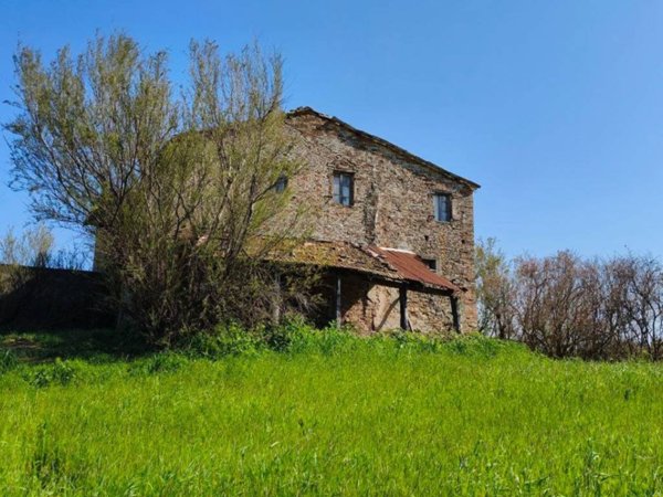 casa indipendente in vendita a Saludecio in zona Santa Maria del Monte