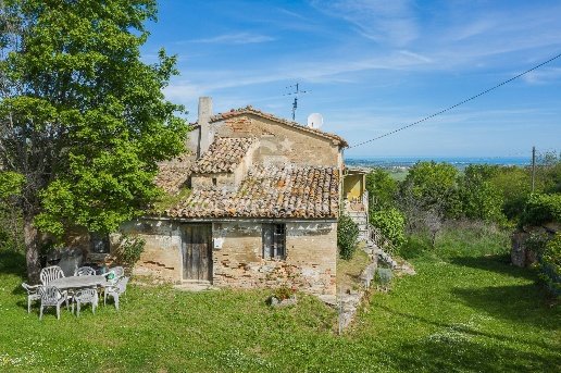 casa indipendente in vendita a Saludecio in zona Meleto