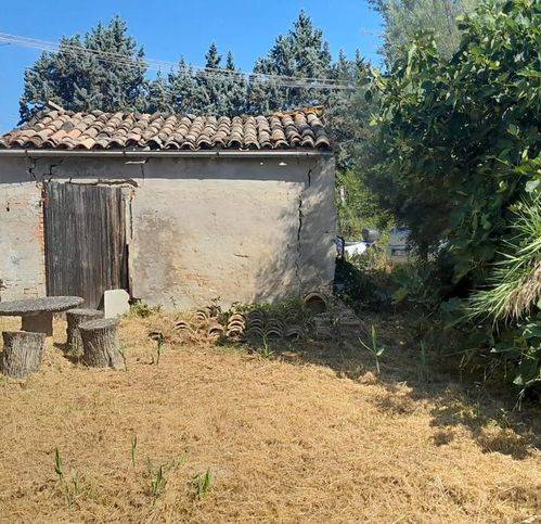 negozio in vendita a Saludecio