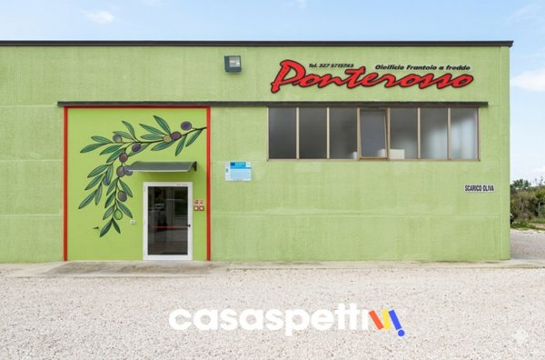 locale di sgombero in vendita a Saludecio