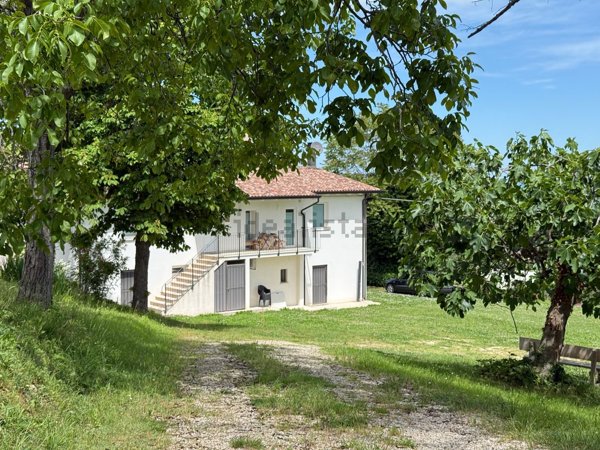 casa indipendente in vendita a Saludecio in zona Sant' Ansovino