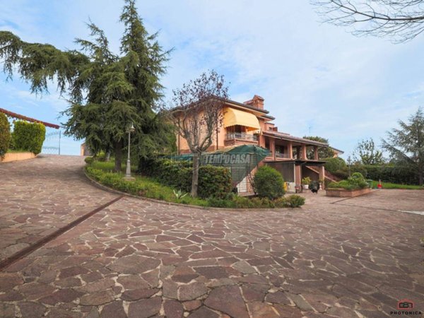 casa indipendente in vendita a San Clemente in zona Sant'andrea in Casale