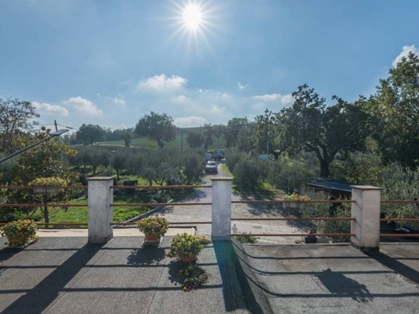 casa indipendente in vendita a San Clemente