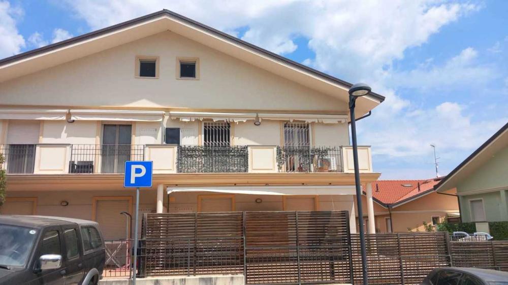 appartamento in vendita a San Clemente in zona Sant'andrea in Casale