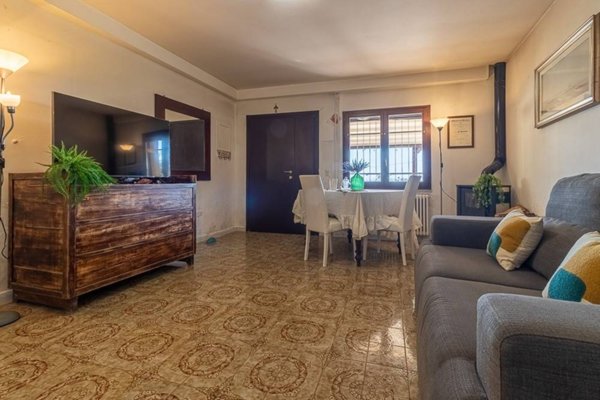 casa indipendente in vendita a San Clemente