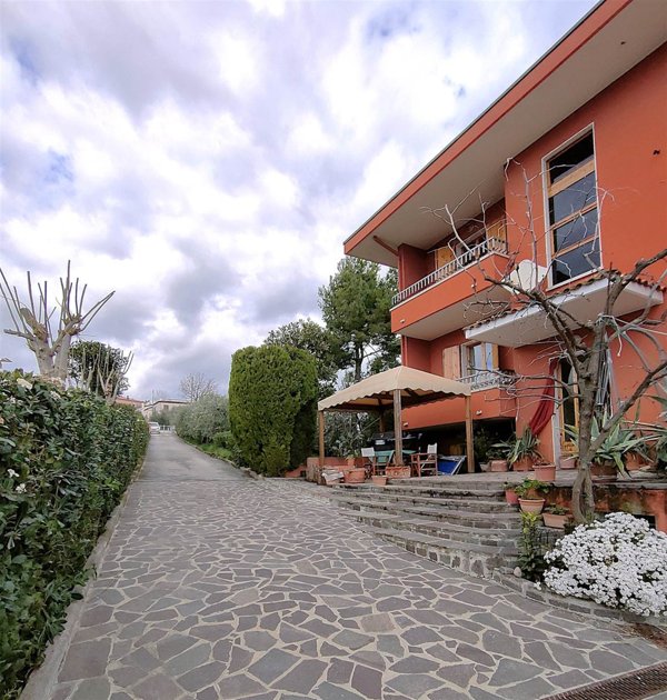 casa indipendente in vendita a San Clemente in zona Sant'andrea in Casale