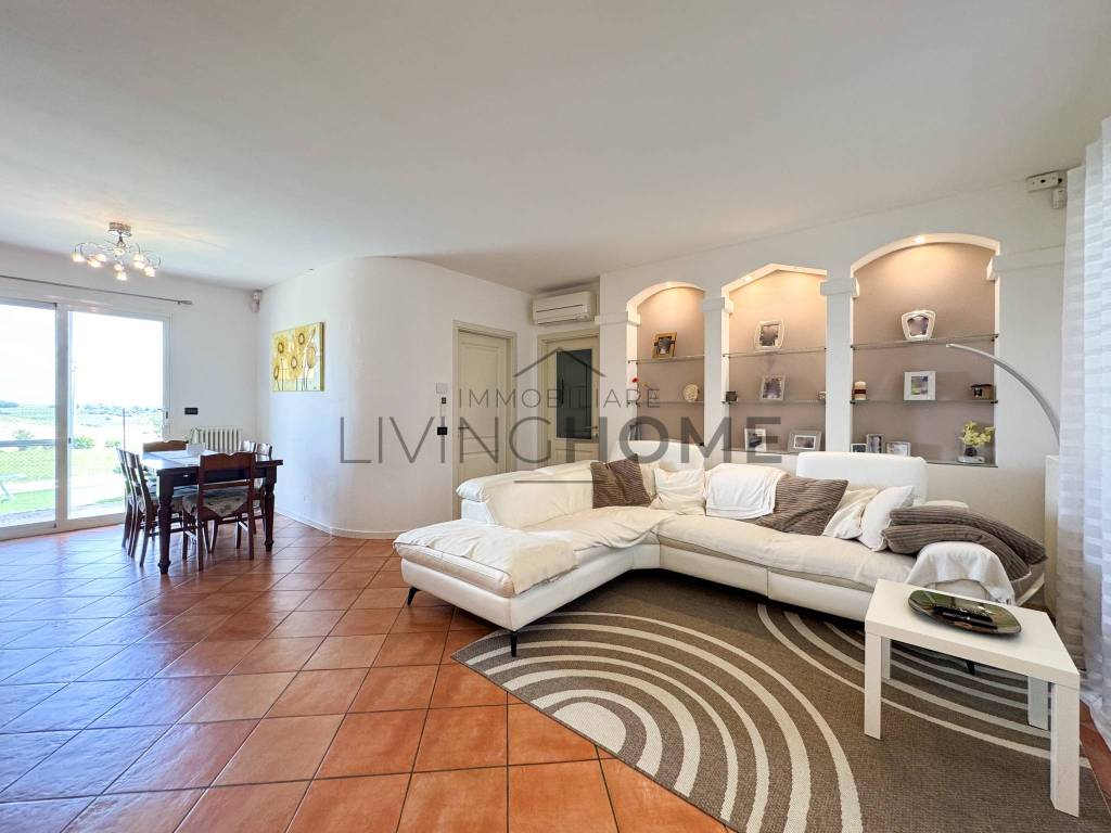 casa indipendente in vendita a San Clemente