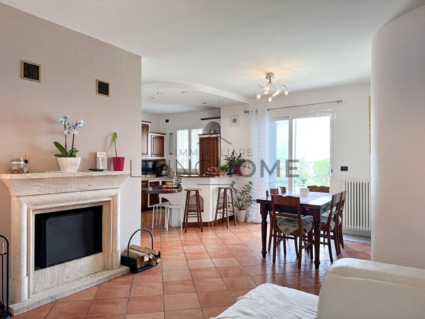 casa indipendente in vendita a San Clemente