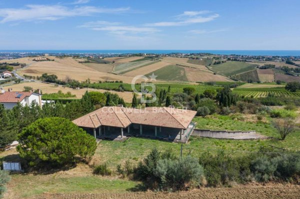 casa indipendente in vendita a San Clemente