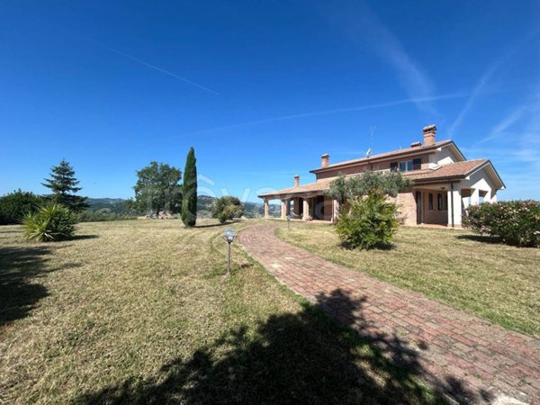 casa indipendente in vendita a San Clemente