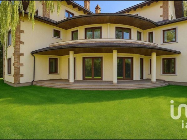 casa indipendente in vendita a San Clemente