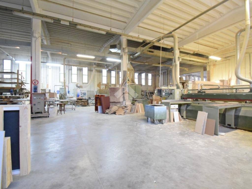 locale commerciale in vendita a San Clemente in zona Casarola