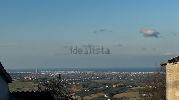 casa indipendente in vendita a San Clemente