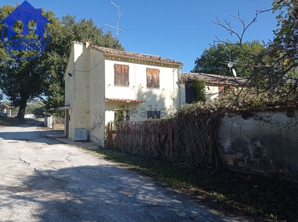 casa indipendente in vendita a San Clemente
