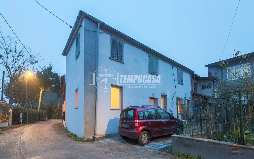 casa indipendente in vendita a San Clemente in zona Sant'andrea in Casale